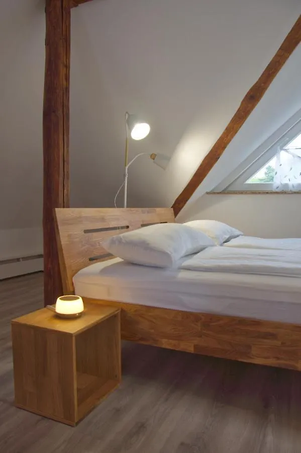 Apartment Traumzeit Mit Balkon In Vorstadtvilla Dresden